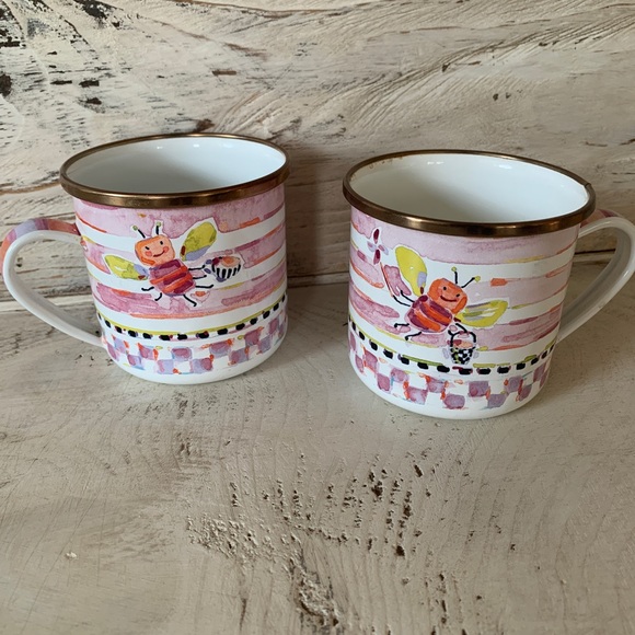 MacKenzie-Childs Other - Adorable Mackenzie Childs Retired Enamel Child’s Bee Mugs-set of 2
